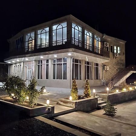 Yolyans Hotel Goris Eksteriør bilde