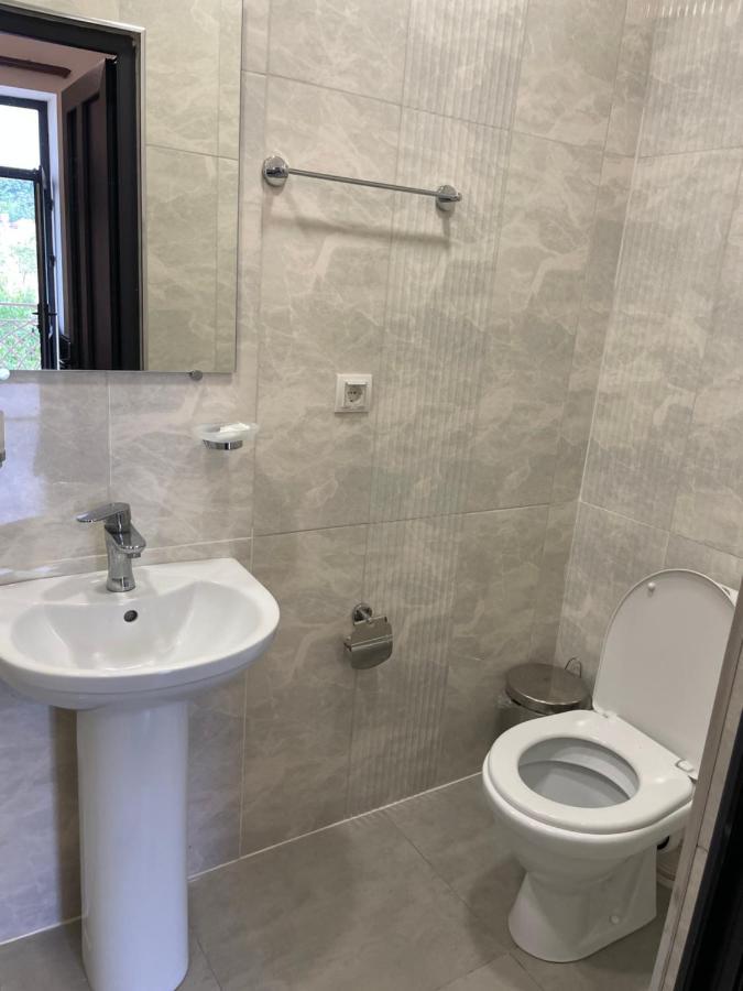Yolyans Hotel Goris Eksteriør bilde